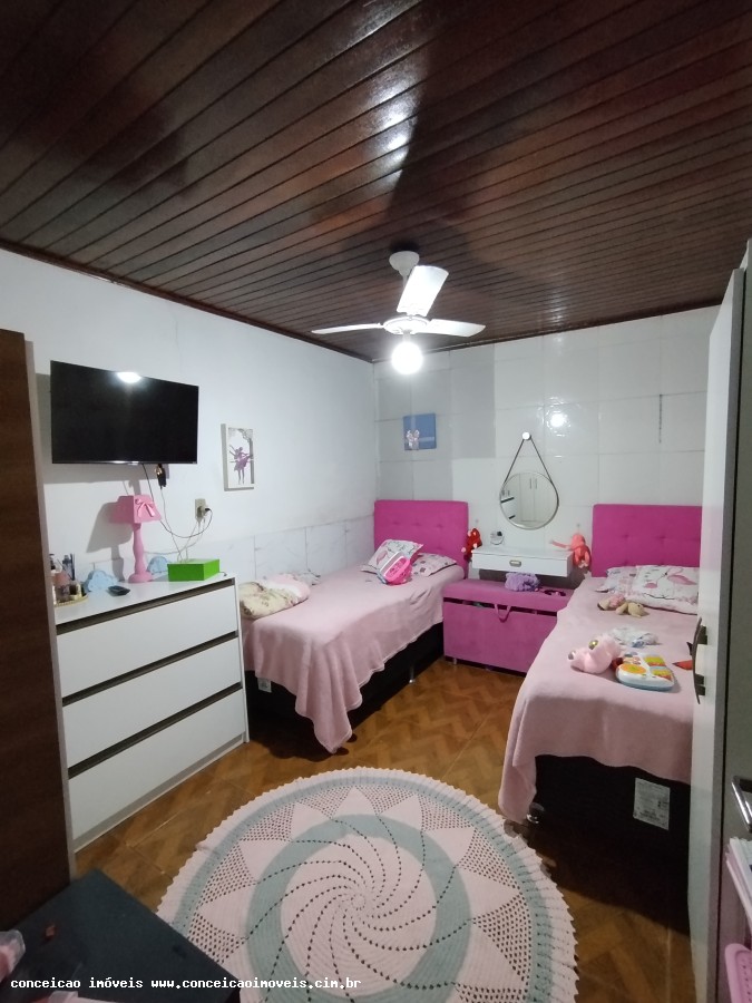 Casa à venda com 3 quartos, 77m² - Foto 8
