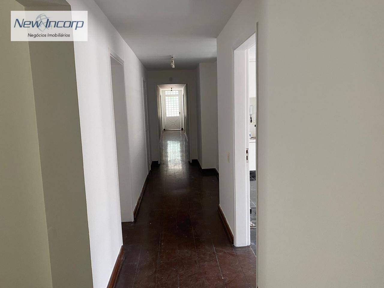 Casa à venda e aluguel com 4 quartos, 450m² - Foto 7