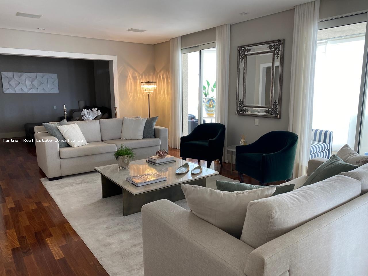 Apartamento à venda com 3 quartos, 260m² - Foto 4