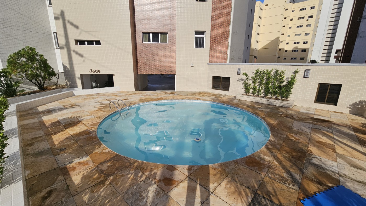 Apartamento à venda com 4 quartos, 135m² - Foto 4