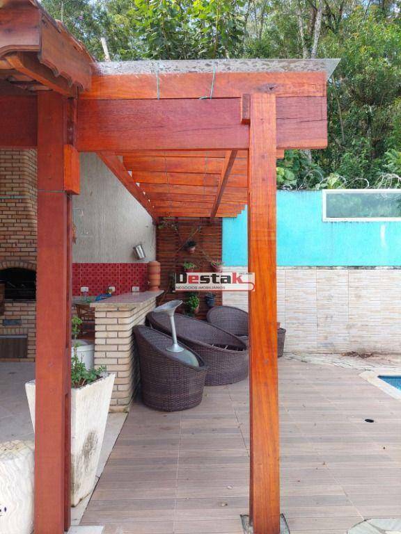 Chácara à venda com 3 quartos, 1200m² - Foto 8