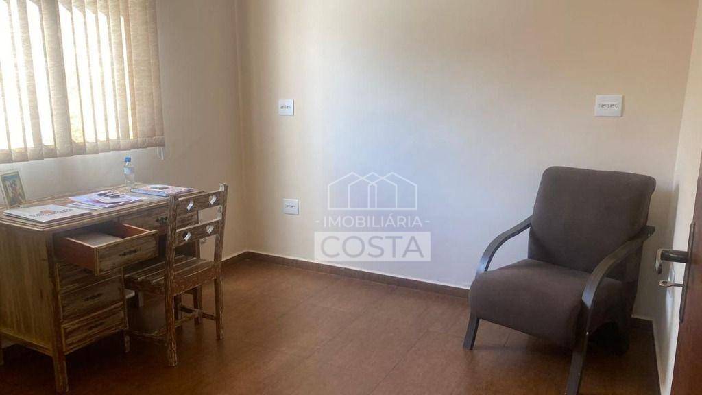 Chácara à venda com 6 quartos, 320m² - Foto 10