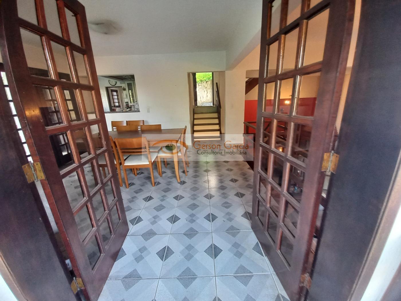 Casa de Condomínio para alugar com 3 quartos, 370m² - Foto 20