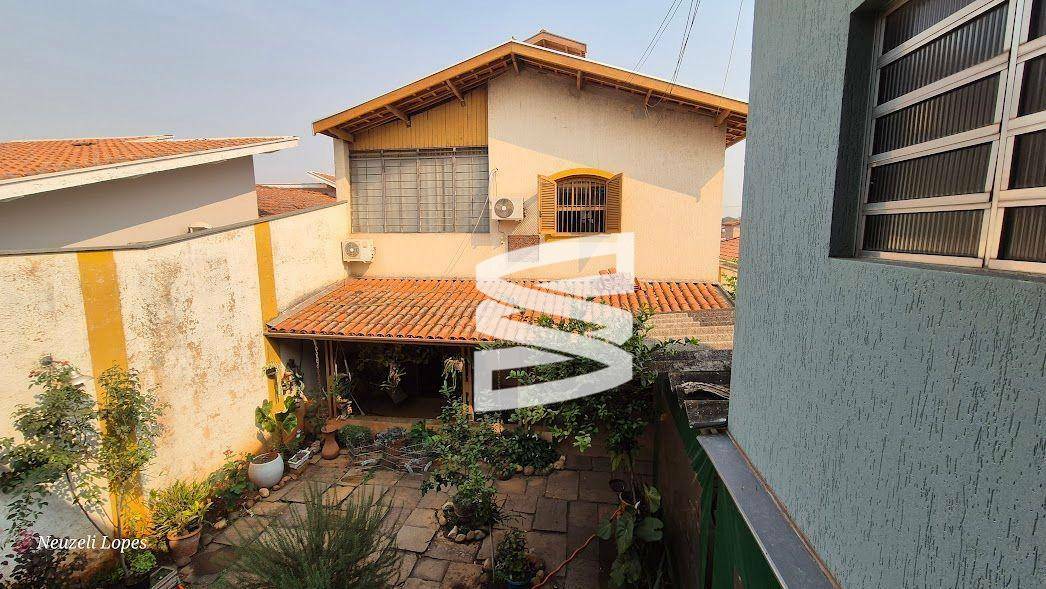 Casa à venda com 3 quartos, 349m² - Foto 28