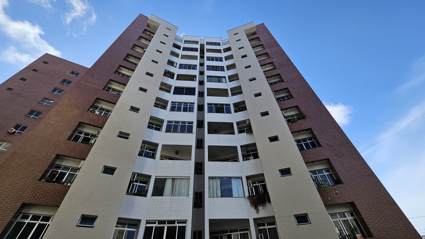 Apartamento à venda com 4 quartos, 135m² - Foto 1