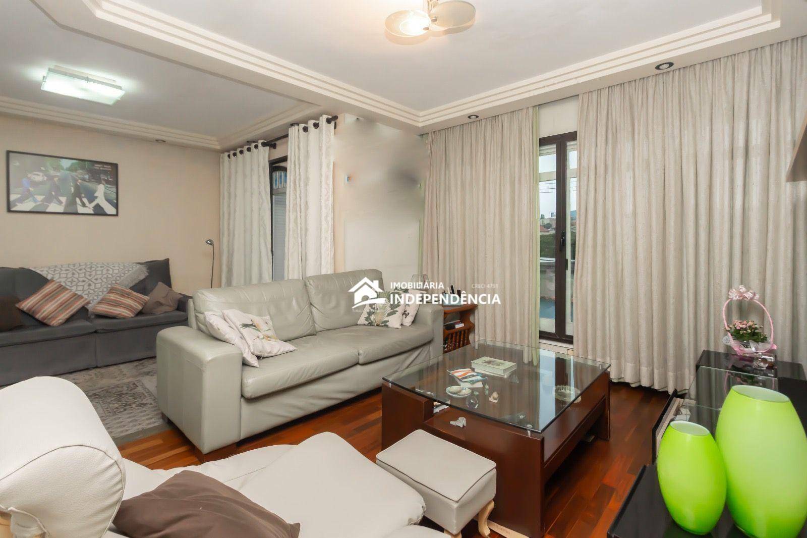 Casa à venda com 3 quartos, 316m² - Foto 4