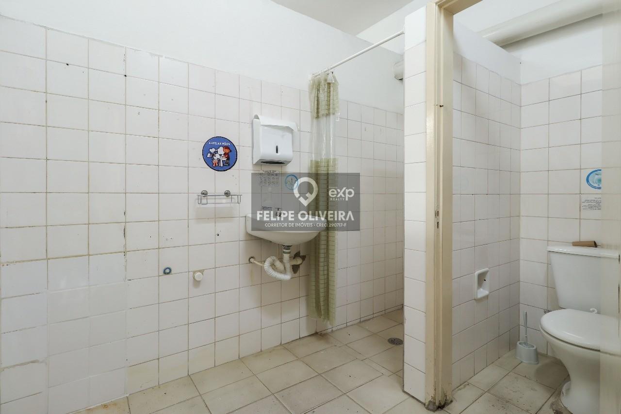 Casa para alugar com 11 quartos, 250m² - Foto 13