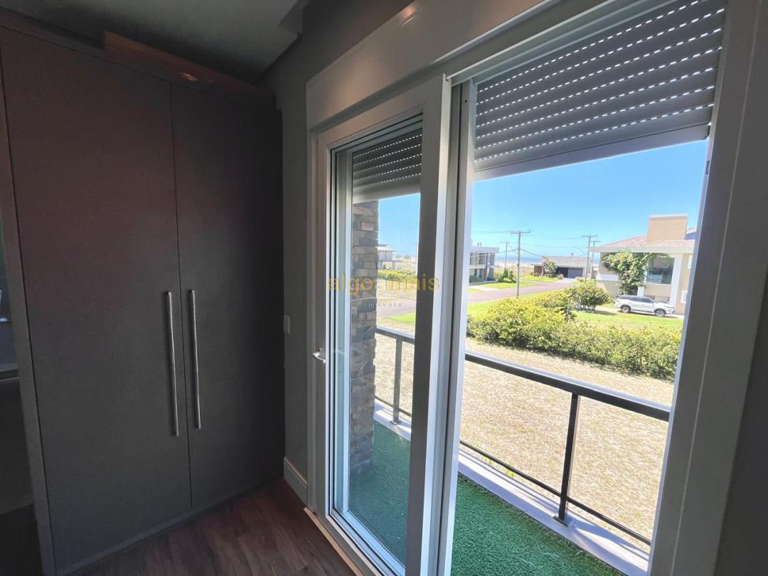 Casa de Condomínio à venda com 4 quartos, 300m² - Foto 9