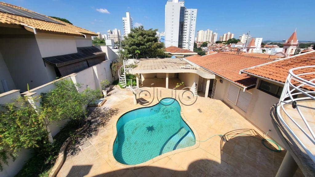 Casa para alugar com 7 quartos, 382m² - Foto 1