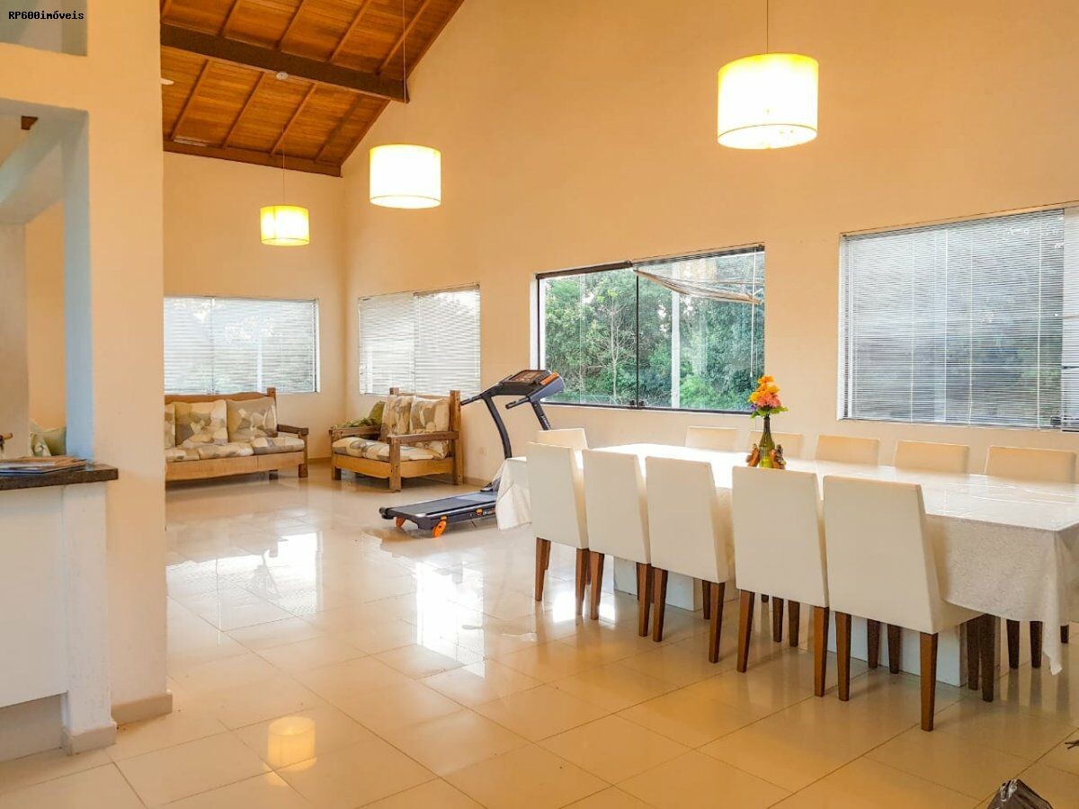 Casa à venda com 1 quarto, 166m² - Foto 16