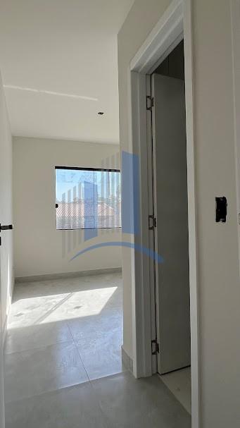 Casa à venda com 3 quartos, 55m² - Foto 15