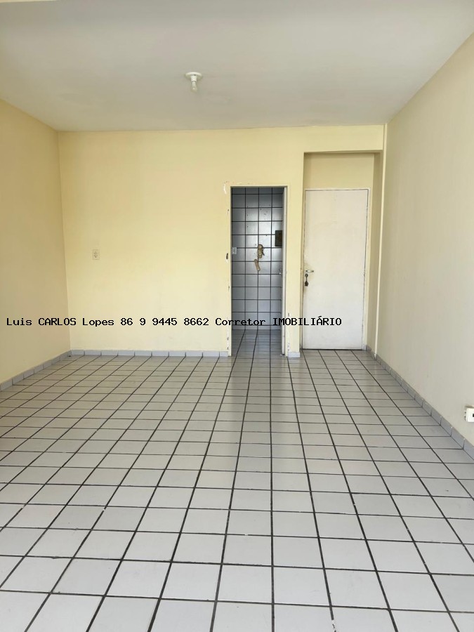 Apartamento à venda com 3 quartos, 91m² - Foto 2