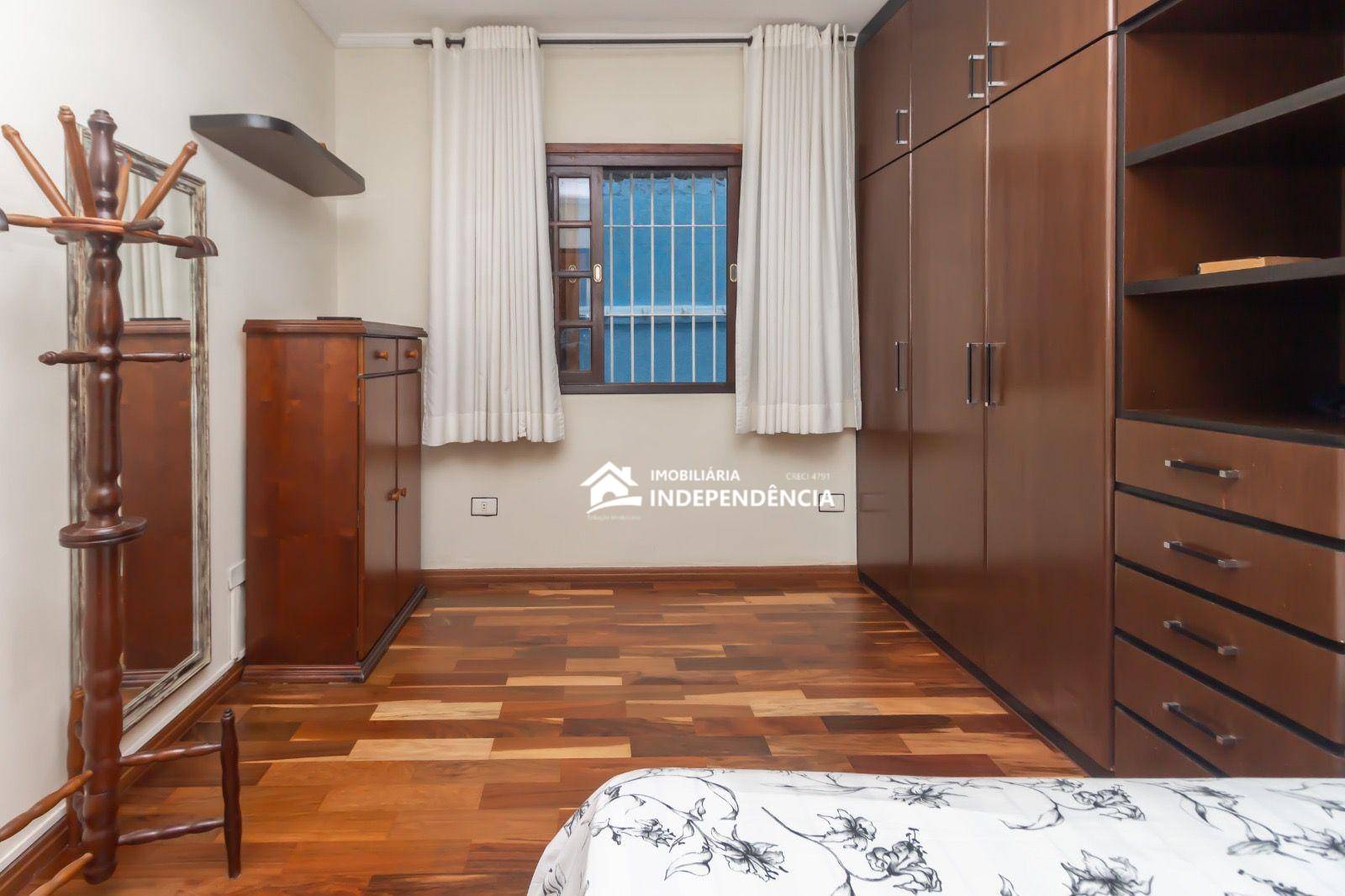 Casa à venda com 3 quartos, 316m² - Foto 32