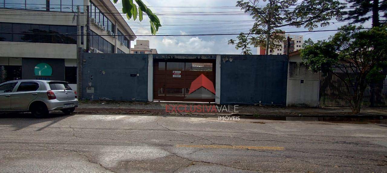 Casa à venda com 5 quartos, 290m² - Foto 2