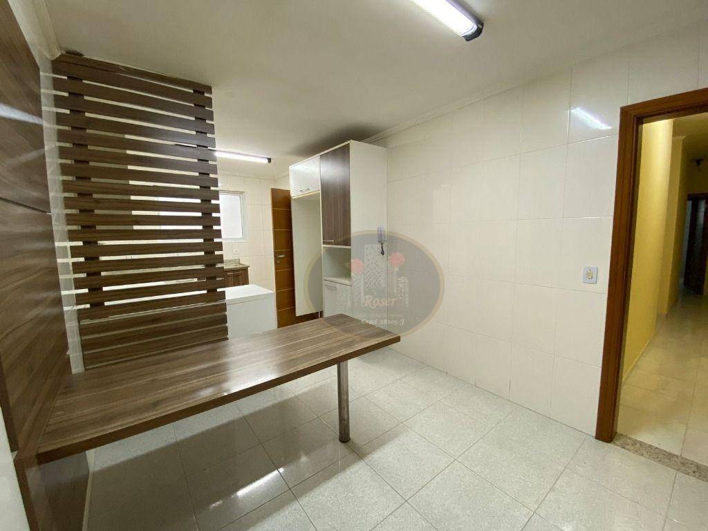 Casa para alugar com 4 quartos, 264m² - Foto 21