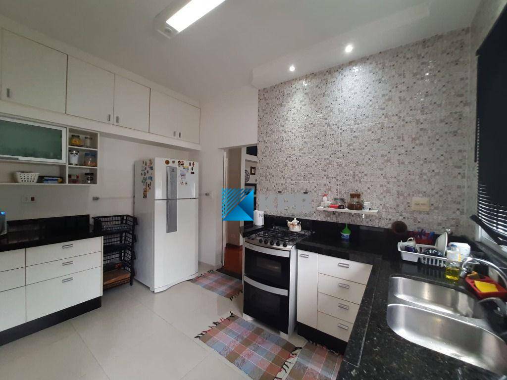 Casa à venda com 3 quartos, 224m² - Foto 25