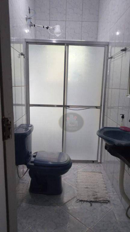 Casa à venda e aluguel com 3 quartos, 200m² - Foto 7