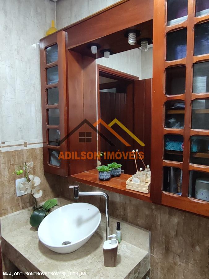 Casa à venda com 3 quartos, 244m² - Foto 26