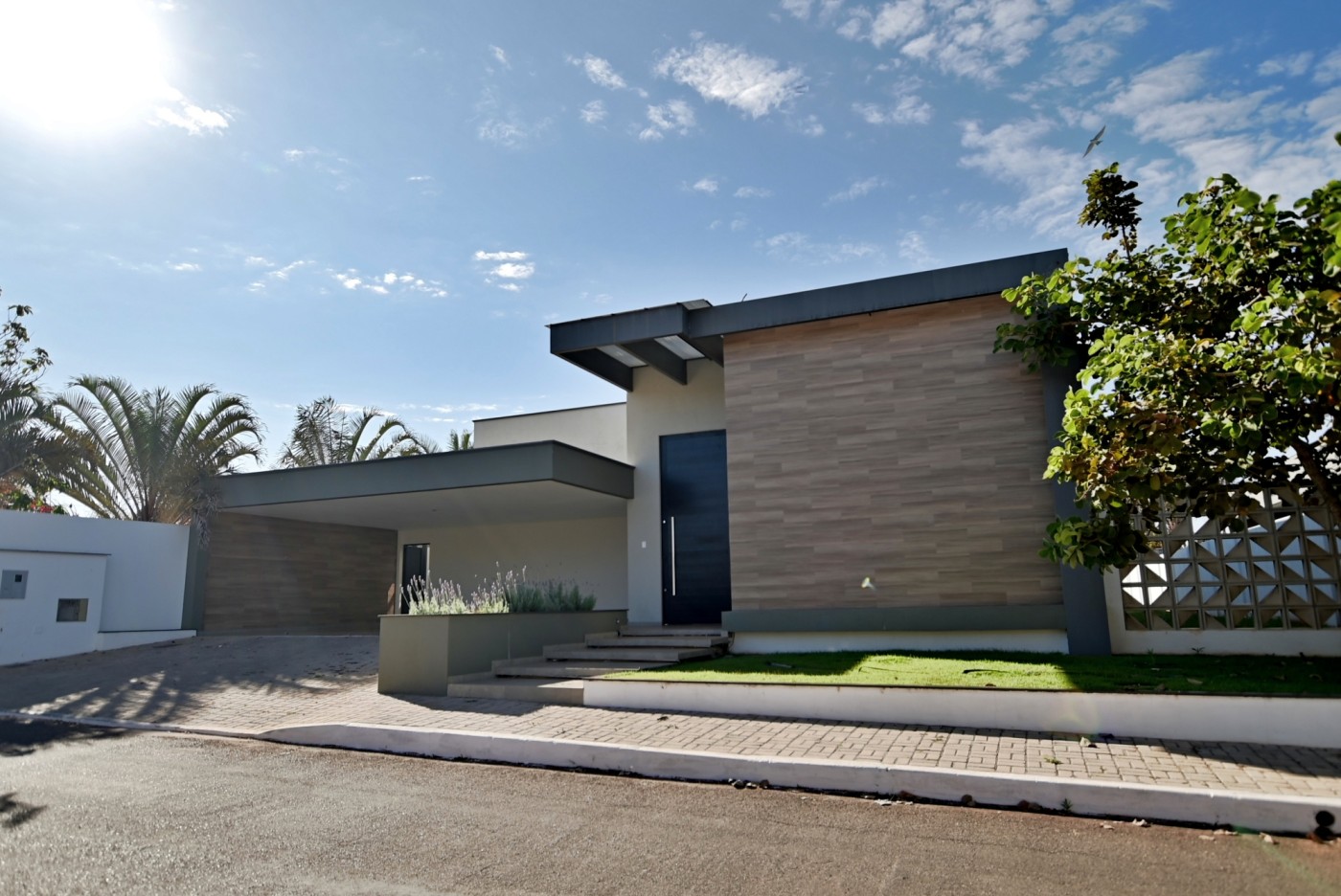 Casa de Condomínio à venda com 4 quartos, 300m² - Foto 3