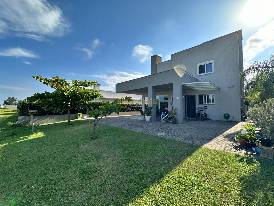 Casa de Condomínio à venda com 5 quartos, 256m² - Foto 2