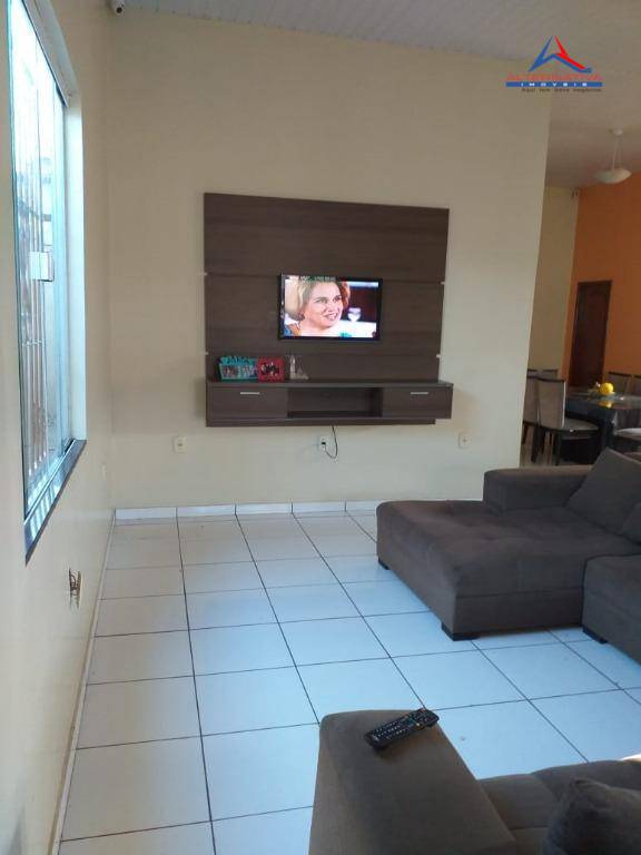 Casa à venda com 3 quartos, 500m² - Foto 3