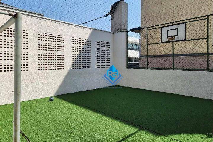 Apartamento para alugar com 2 quartos, 70m² - Foto 18