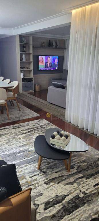 Apartamento à venda com 3 quartos, 136m² - Foto 8