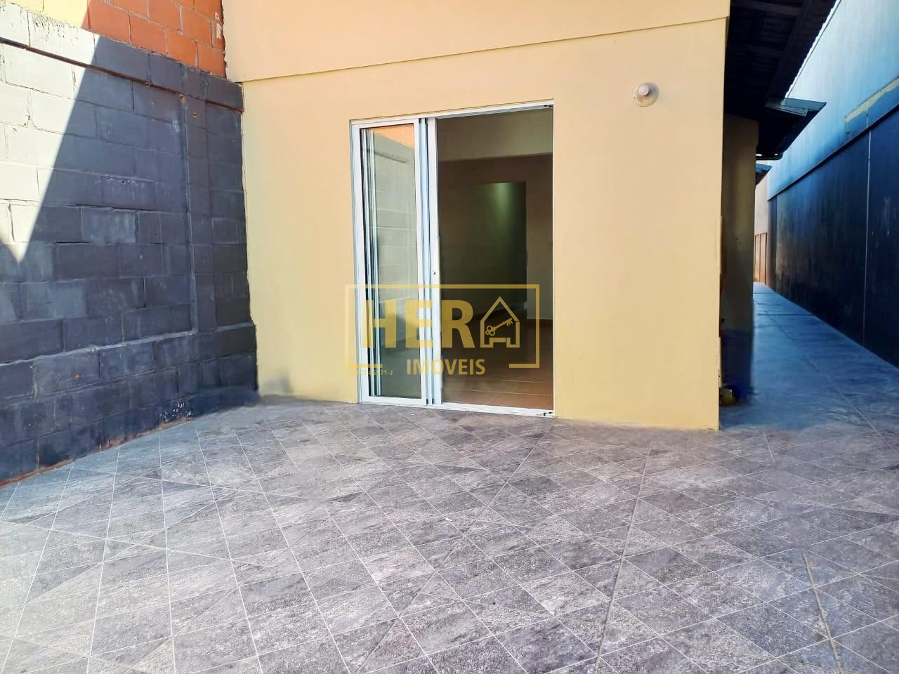 Casa à venda com 2 quartos, 58m² - Foto 4