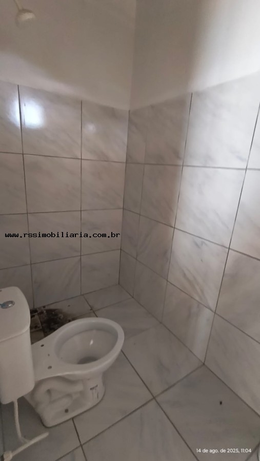 Casa para alugar com 2 quartos, 200m² - Foto 12