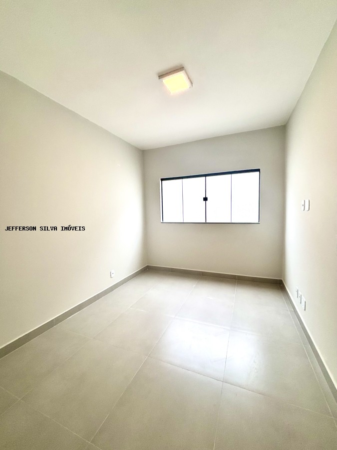 Casa à venda com 2 quartos, 70m² - Foto 14