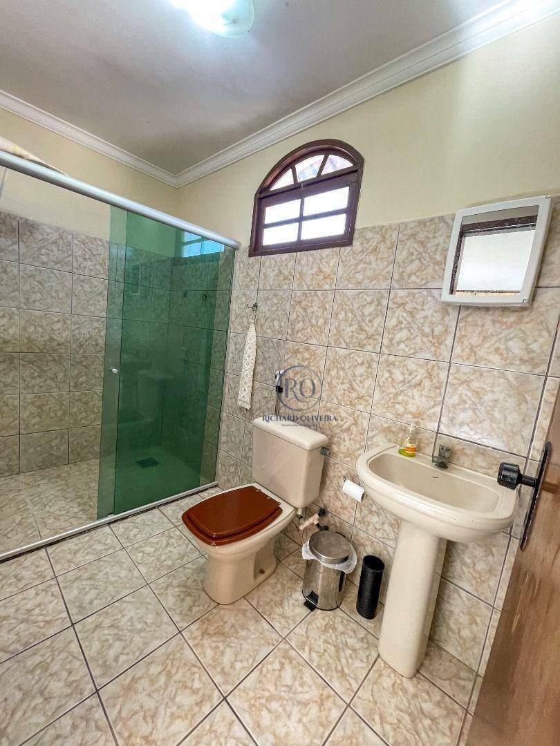 Casa à venda com 4 quartos, 300m² - Foto 24