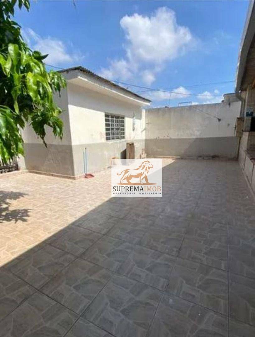Casa à venda com 5 quartos, 211m² - Foto 12