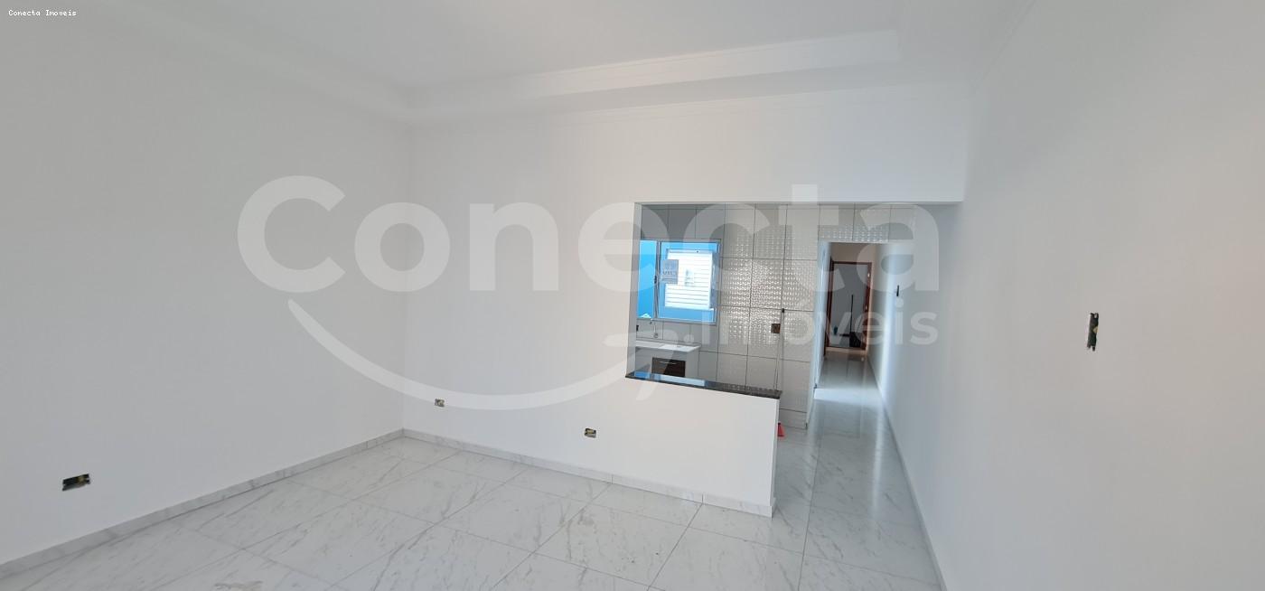 Casa à venda com 2 quartos, 80m² - Foto 3