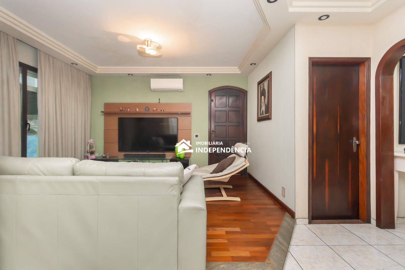 Casa à venda com 3 quartos, 316m² - Foto 6