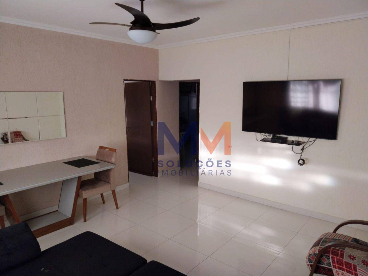 Casa à venda com 3 quartos, 100m² - Foto 3