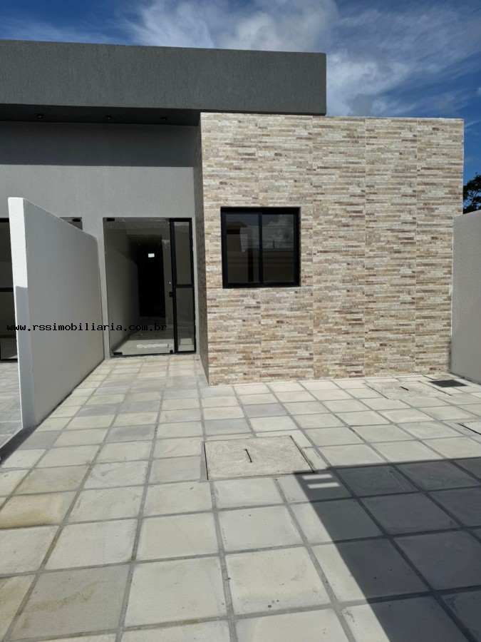 Casa à venda com 3 quartos, 56m² - Foto 1