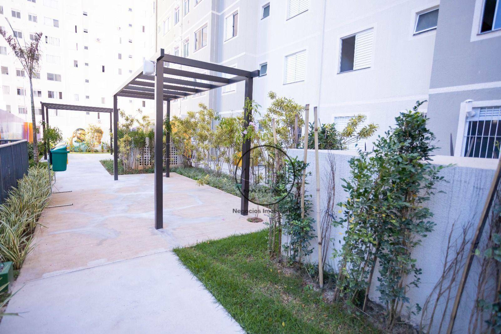 Apartamento para alugar com 2 quartos, 43m² - Foto 13