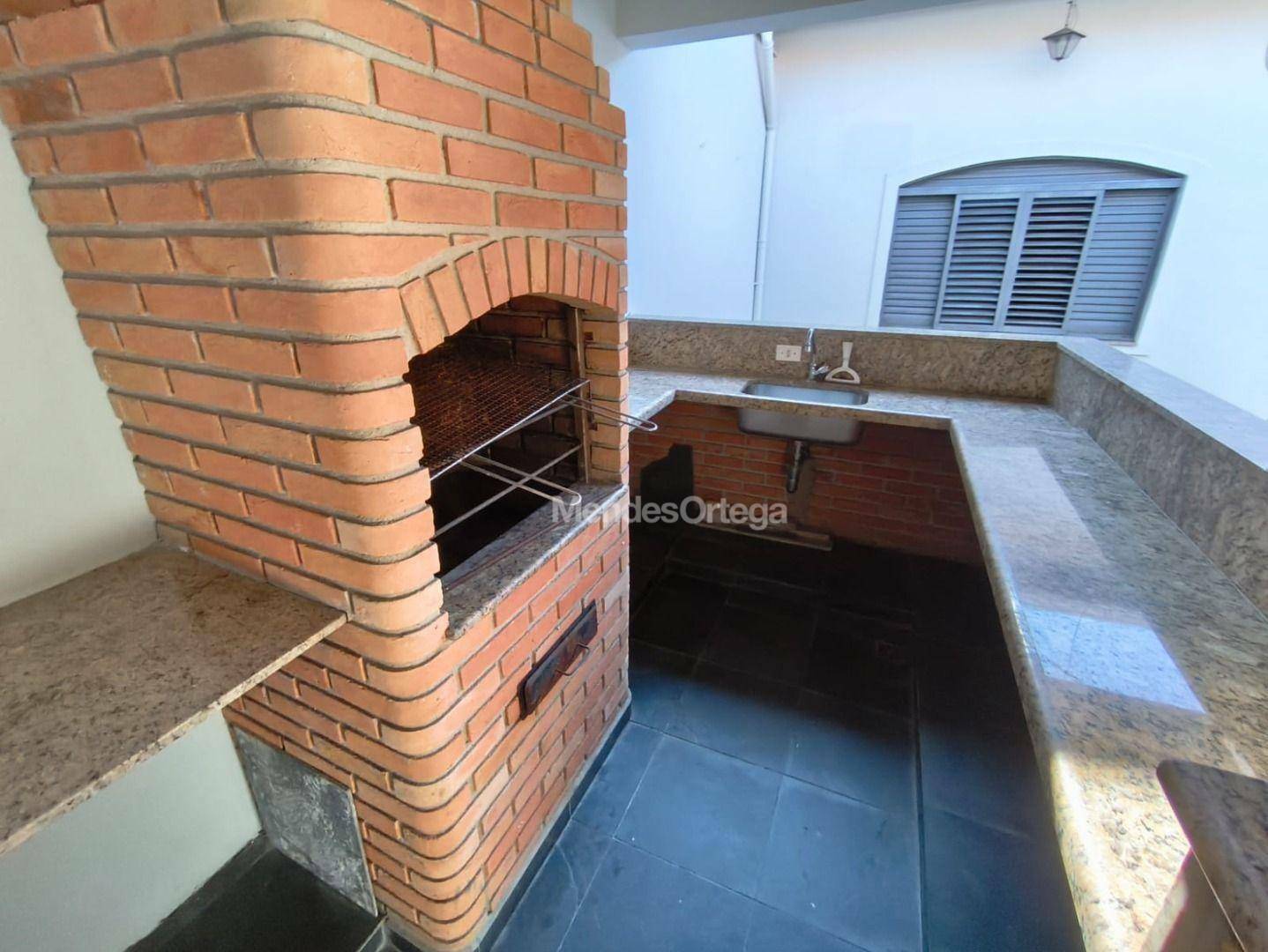 Casa para alugar com 3 quartos, 180m² - Foto 22