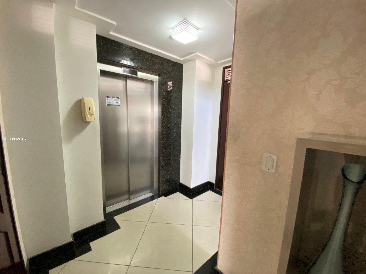 Apartamento à venda com 3 quartos, 200m² - Foto 17
