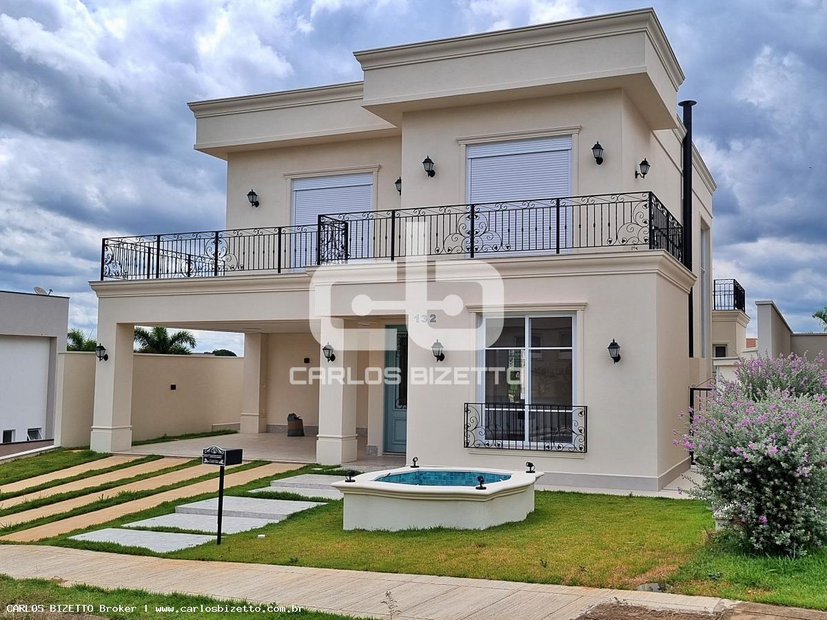 Casa de Condomínio à venda com 3 quartos, 420m² - Foto 1
