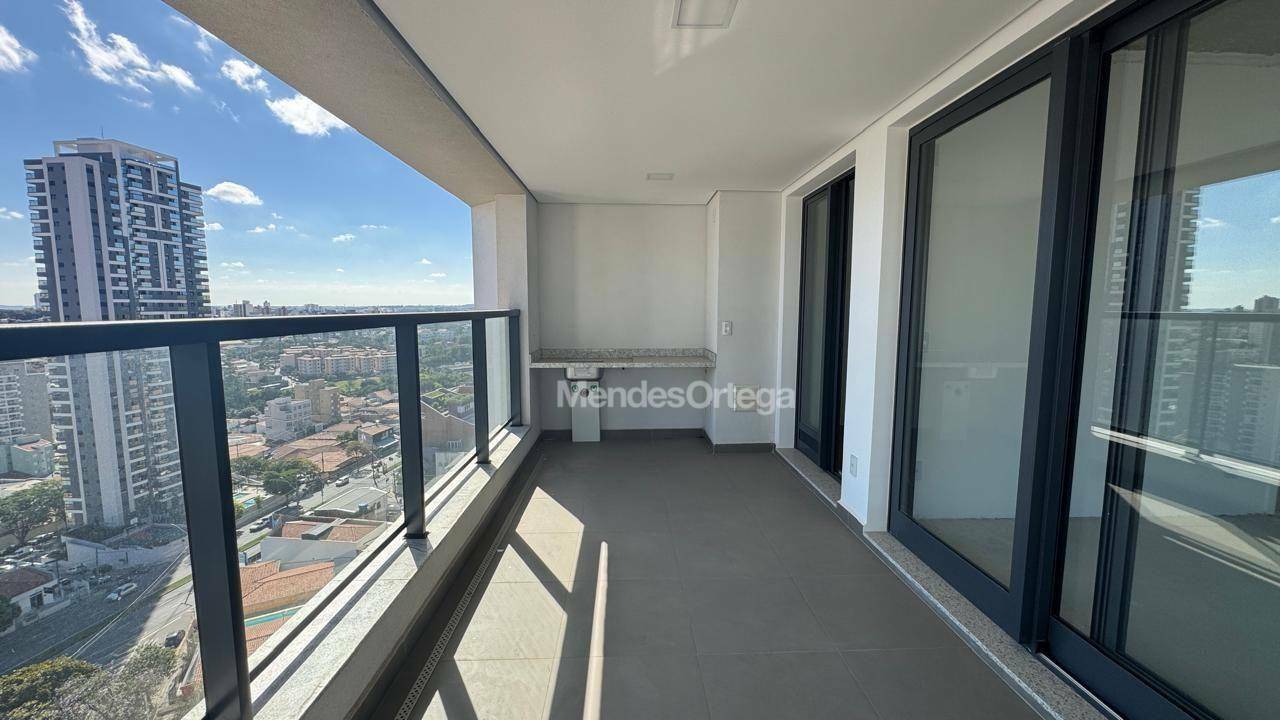 Apartamento à venda com 3 quartos, 151m² - Foto 2