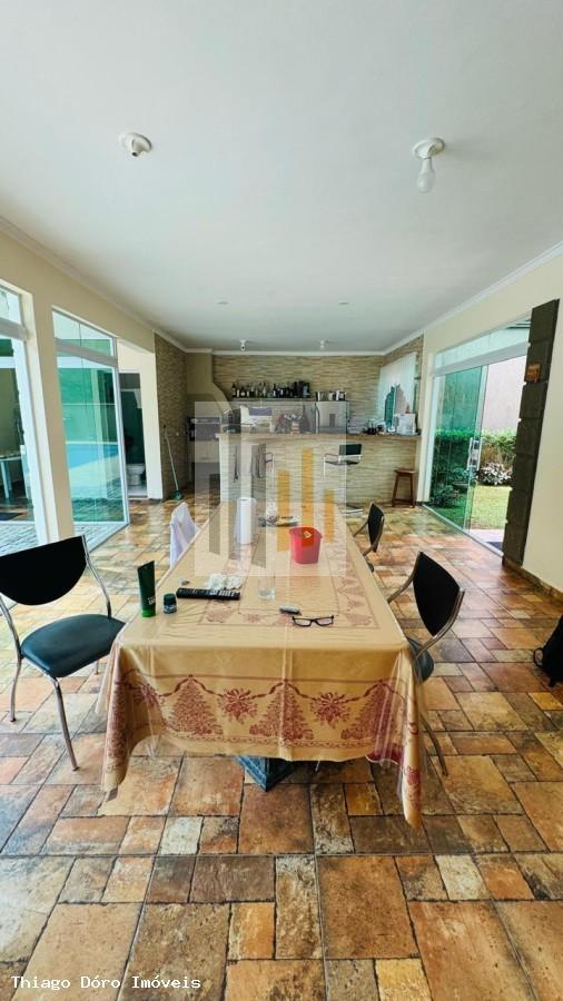 Casa à venda com 3 quartos, 250m² - Foto 24