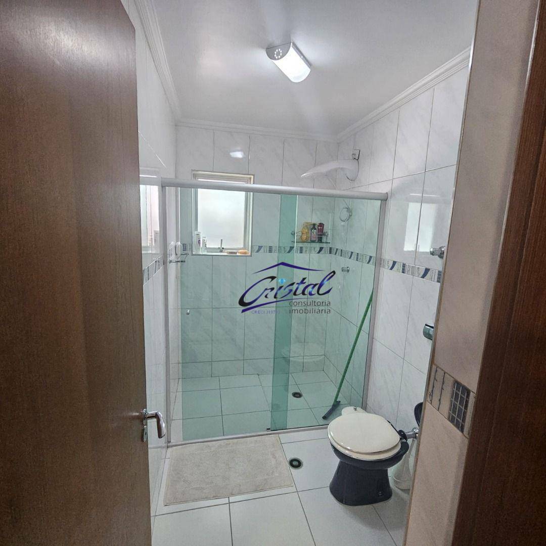Casa para alugar com 4 quartos, 180m² - Foto 30