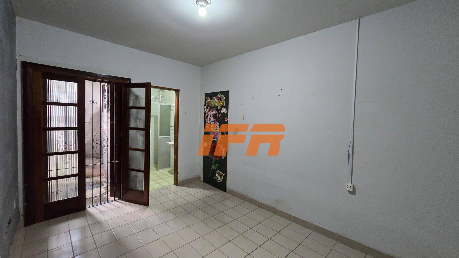 Casa para alugar com 4 quartos, 146m² - Foto 6
