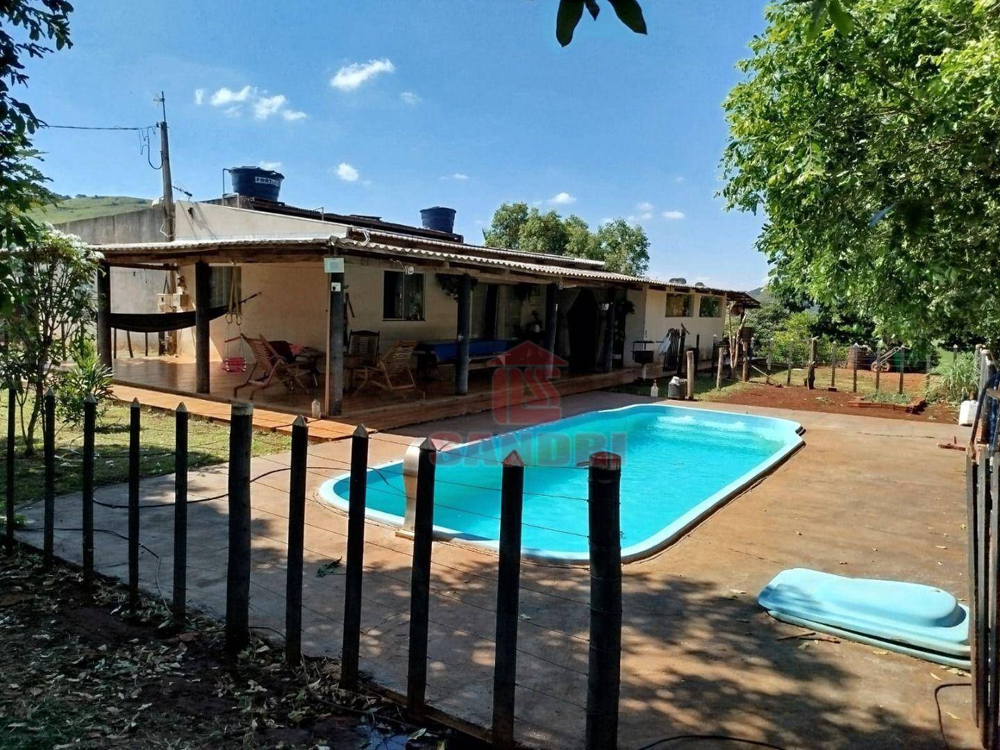 Sítio à venda com 3 quartos, 660m² - Foto 1