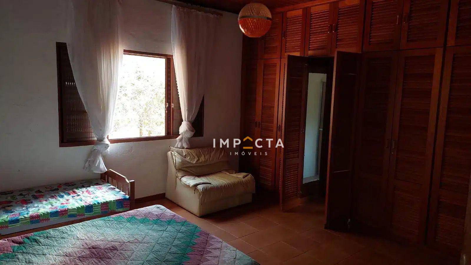 Chácara à venda com 3 quartos, 200m² - Foto 4