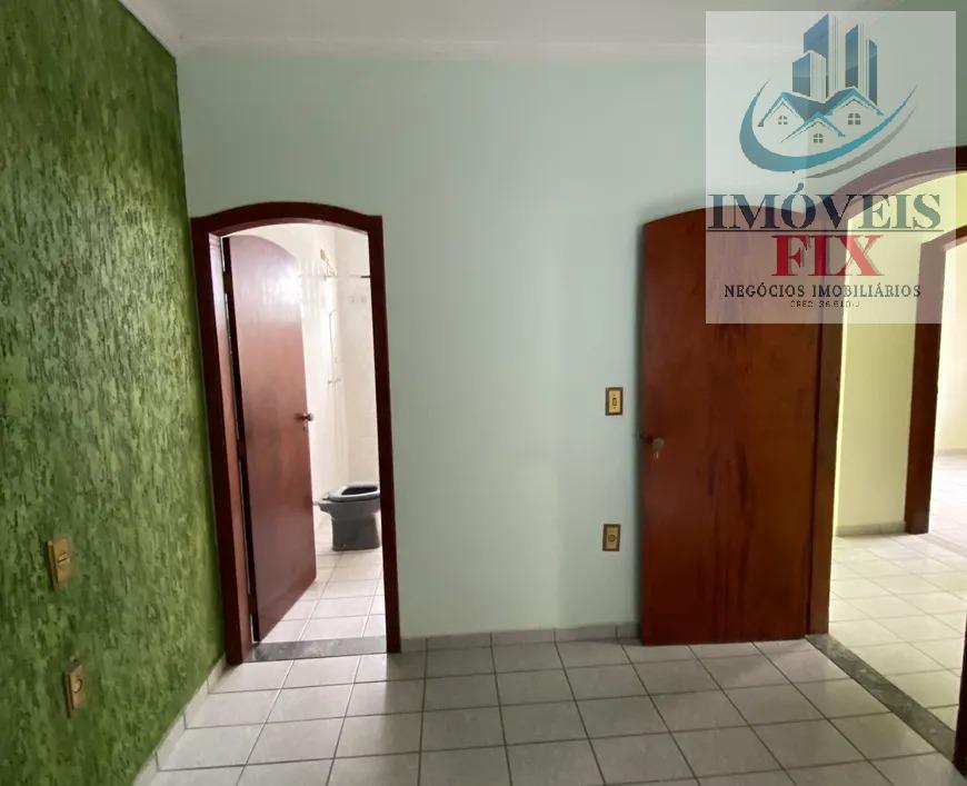 Casa à venda com 5 quartos, 198m² - Foto 10
