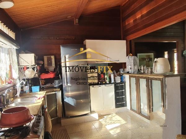 Chácara à venda com 6 quartos, 350m² - Foto 18