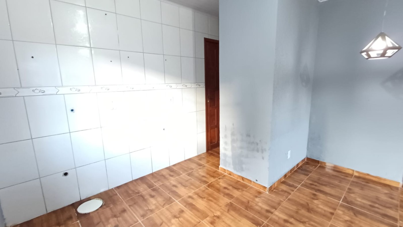Casa à venda com 2 quartos, 68m² - Foto 8