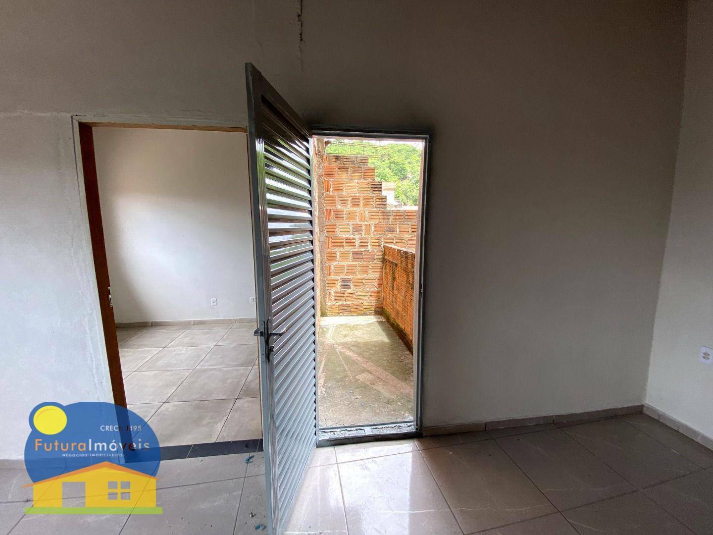 Casa à venda com 3 quartos, 60m² - Foto 23